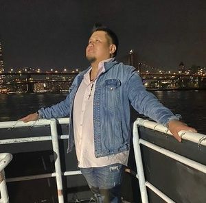 Meet your Posher, Robins